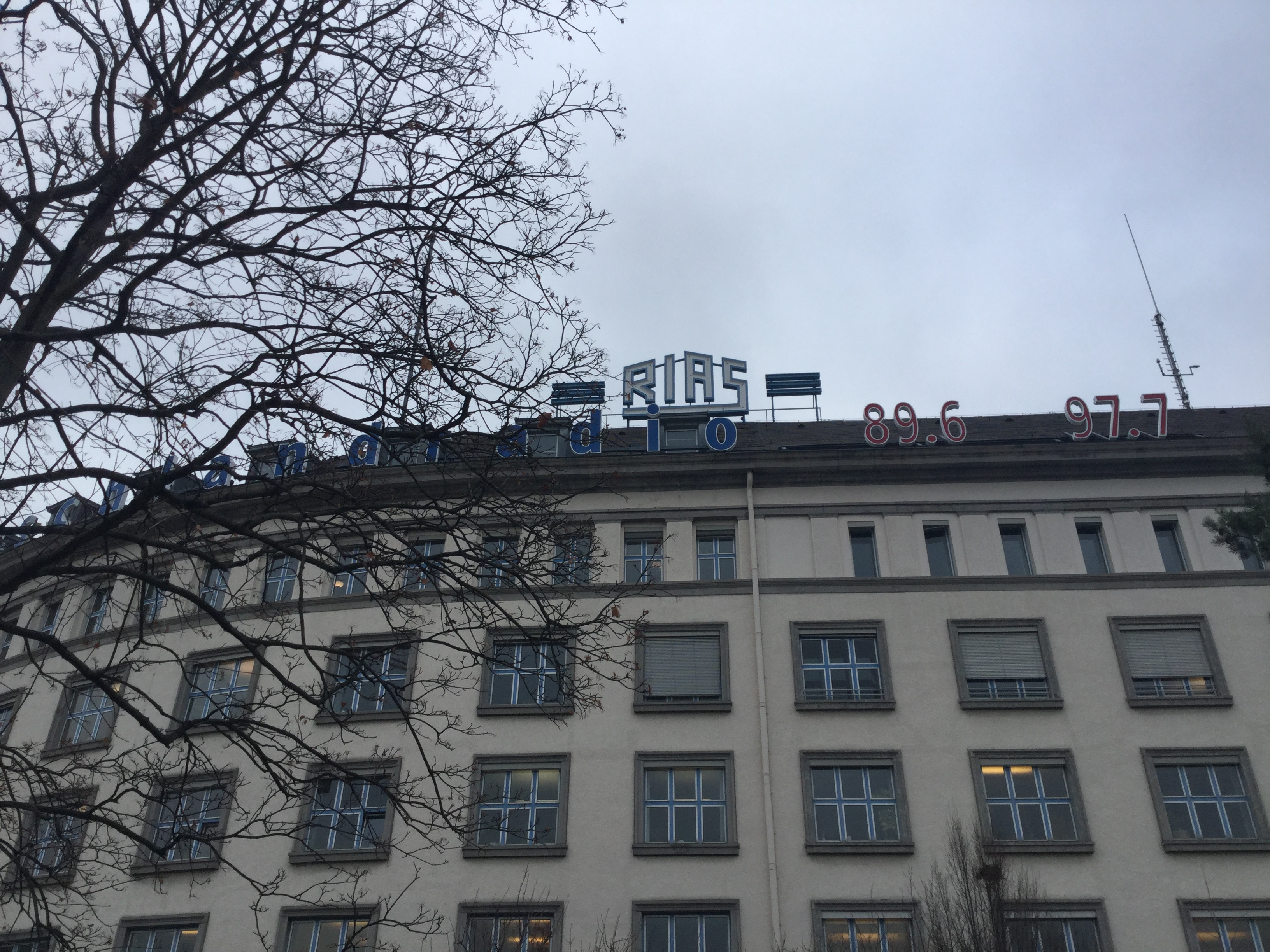 A0927A54-5DD8-41B3-A7D6-4D2B02614E9C